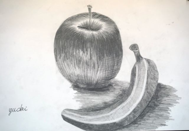 中学校一年生のりんごとバナナのデッサン