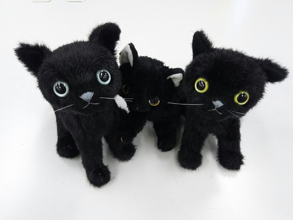 黒猫のぬいぐるみ3匹
