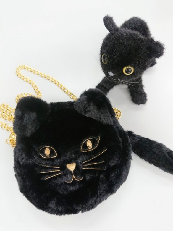 西野カナの黒猫グッズ